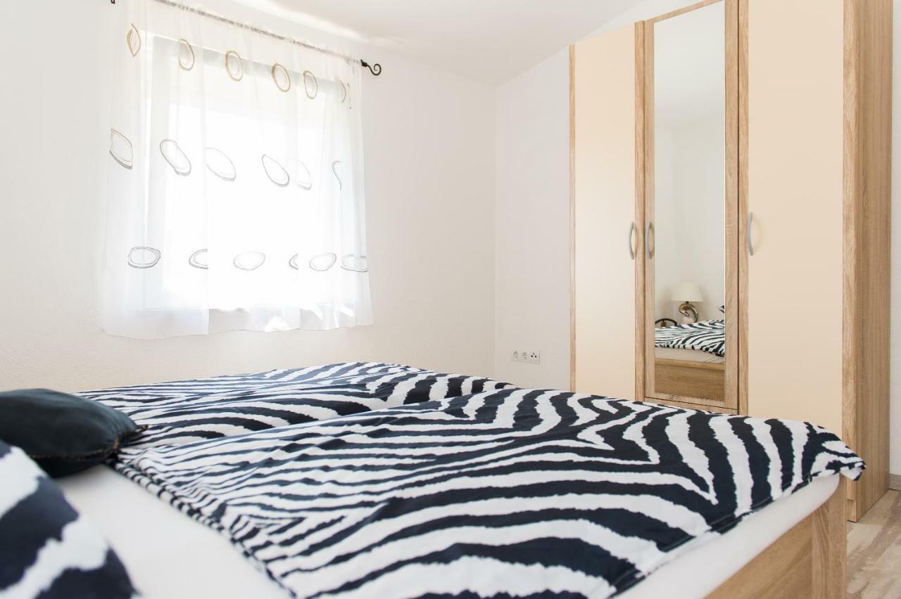 Appartamento Ella Rogoznica  Esterno foto
